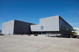 Edificio del Complejo de Estudios Sociales y de Comercio. Campus de Teatinos. Abril de 2021