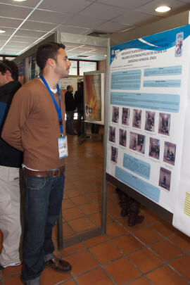 Presentación de pósters. 4º Congreso Internacional de Actividad Físico-Deportiva para Mayores. Complejo Polideportivo Universitario. Marzo de 2011