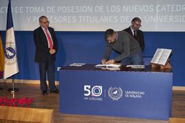Toma de posesión de Luis Parras Anguita como catedrático del Área de Mecánica de Fluidos de la Universidad de Málaga. Paraninfo. Diciembre de 2022