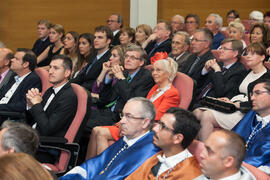 Asistentes a la investidura como Doctor "Honoris Causa" de Hans-Dieter Wienberg por la Facultad de Ciencias de la Universidad de Málaga. Rectorado. Mayo de 2016