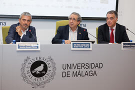 Diego Vera, José Ángel Narváez y José Antonio Cristóbal. Presentación de los Cursos de Verano 2016. Edificio del Rectorado. Mayo de 2016
