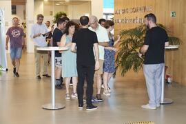 Público entrando al Concierto Conmemorativo del 50 Aniversario de la Universidad de Málaga. Auditorio Edgar Neville, Málaga. Junio de 2022