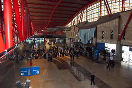 Entrega de acreditaciones y documentación. 3º Congreso Internacional de Actividad Físico-Deportiva para Mayores de la Universidad de Málaga. Palacio de Ferias y Congresos de Málaga. Marzo de 2009