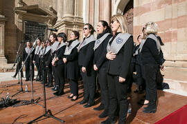 Coro Oficial de la Universidad de Málaga. Acto de la Hermandad de los Estudiantes en la Catedral. Plaza del Obispo, Málaga. Marzo de 2018