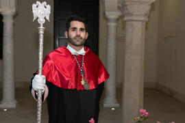 Retrato de Eugenio Olmedo previo a la Estación de Penitencia de la Hermandad de los Estudiantes. Málaga. Abril de 2019