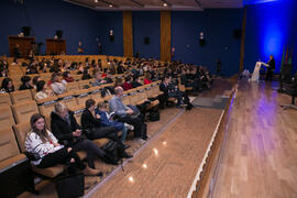 Rosalía Reche presenta la memoria del curso 2017-2018. Inauguración del curso 2018-2019 de la Escuela Técnica Superior de Arquitectura de la Universidad de Málaga. Paraninfo. Octubre de 2018