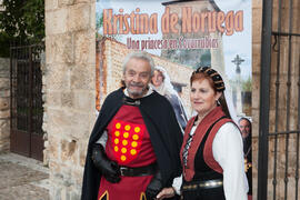 Pareja de asistentes al estreno del documental "Kristina, princesa de Noruega". Covarrubias, Burgos. Octubre de 2015