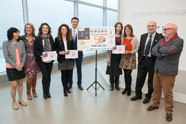 Foto de grupo tras la presentación del décimo de lotería conmemorativo del 50 Aniversario de la Facultad de Económicas. Diputación Provincial de Málaga.Facultad de Ciencias Económicas y Empresariales. Abril de 2016