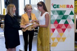 Entrega de diploma. Clausura del programa "Genera". Edificio "The Green Ray". Junio de 2019