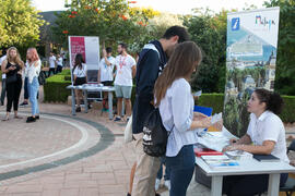 Welcome to UMA. Bienvenida a los alumnos de intercambio internacional de la Universidad de Málaga. Jardín botánico. Octubre de 2017