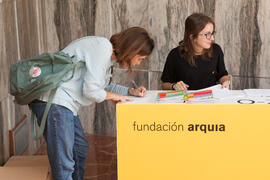Entrega de acreditaciones. V Foro Arquia/Próxima 2016: Futuro Imperfecto. Paraninfo. Octubre de 2016