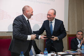 Eugenio José Luque y Francisco de la Torre en la clausura del 50 Aniversario de la Facultad de Económicas. Facultad de Ciencias Económicas y Empresariales. Marzo de 2016
