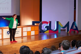 Conferencia "Dialogando" con Clara Grima. Escuela de Ingenierías Industriales de la Universidad de Málaga. Mayo de 2024