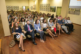 Asistentes al primer encuentro "10Graduadxs10". Facultad de Ciencias Económicas y Empresariales. Octubre de 2017