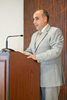 Intervención de Salvador Peláez. Graduación de los alumnos del CIE de la Universidad de Málaga. Centro Internacional de Español. Julio de 2014