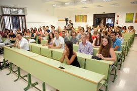 Alumnos y profesores durante la graduación en el CIE de la Universidad de Málaga. Centro Internacional de Español. Julio de 2014