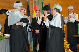 Investidura como Doctores "Honoris Causa" de Michelle Mattelart y Armand Mattelart por la Facultad de Ciencias de la Comunicación de la Universidad de Málaga. Rectorado. Abril de 2014
