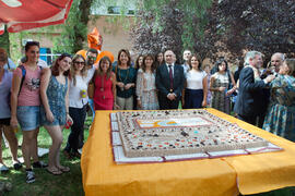 Tarta conmemorativa del 50 Aniversario de la Facultad de Económicas. Facultad de Ciencias Económicas y Empresariales. Octubre de 2015