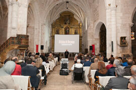 Javier Ramírez presenta el documental "Kristina, princesa de Noruega" en su estreno. Covarrubias, Burgos. Octubre de 2015