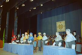 Investidura como Doctor "Honoris Causa" de D. Manuel Alcántara por la Universidad de Málaga. Teatro Cervantes. Noviembre de 2000