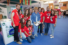 Visita a un stand. Inauguración de las Jornadas de Puertas Abiertas de la Universidad de Málaga. Complejo Polideportivo Universitario. Abril de 2015