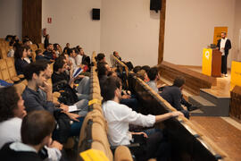 Valentín Sanz. Presentación del proyecto "La 3 del senpa". V Foro Arquia/Próxima 2016: Futuro Imperfecto. Paraninfo. Octubre de 2016