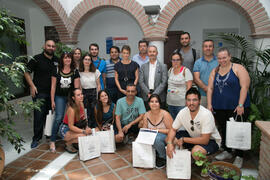 Foto de grupo tras la entrega de diplomas del curso "Patrimonio y Turismo Cultural". Cursos de Verano de la Universidad de Málaga. Vélez Málaga. Julio de 2018