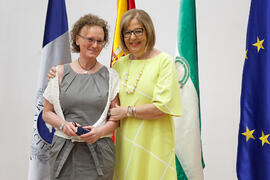 Retrato con la rectora en el homenaje a los jubilados y al personal que cumple 25 años de servicio en la UMA. Paraninfo. Mayo 2015