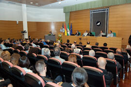 Investidura como Doctores "Honoris Causa" de Michelle Mattelart y D. Armand Mattelart por la Facultad de Ciencias de la Comunicación de la Universidad de Málaga. Rectorado. Abril de 2014