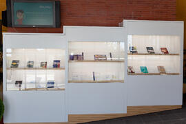 Exposición "Libros y luz para el tercer milenio". Biblioteca General. Abril 2015