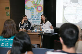 Mesa redonda: «La importancia de las redes sociales en el nuevo universo catódico». Curso "Las series televisivas: anatomía de un monstruo". Cursos de verano 2019 de la Universidad de Málaga. Marbella. Julio de 2019