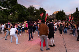 Actuación del grupo musical "Who Killed the DJ". Welcome to UMA. Bienvenida a los alumnos de intercambio internacional de la Universidad de Málaga. Jardín botánico. Octubre de 2019