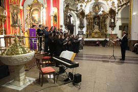 Concierto de Navidad de la Coral Sancti Petri homenaje a la Facultad de Económicas. Iglesia de los Mártires. Diciembre de 2015