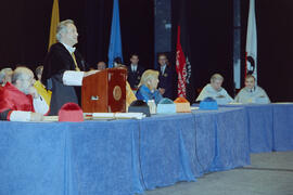 Investidura como Doctor "Honoris Causa" de D. Manuel Alcántara por la Universidad de Málaga. Teatro Cervantes. Noviembre de 2000