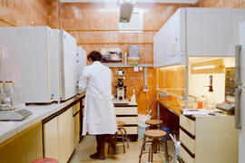 Instalaciones: Laboratorio. Mayo de 1995