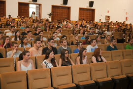 Asistentes al acto de bienvenida al alumnado de primer curso de Económicas. Paraninfo. Septiembre de 2015