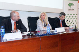 Eugenio Luque, María Jesús Morales, y José Manuel Domínguez en el homenaje de Unicaja a la Facultad de Económicas. Paraninfo. Abril 2015