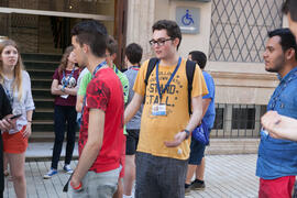 Visita guiada por el centro histórico. Olimpiada Española de Economía, Fase Nacional. Calle San Agustín. Málaga. Junio de 2015