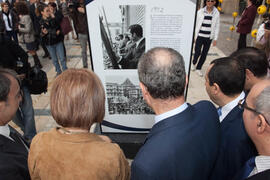 Inauguración de la exposición "UMA 40 años compartiendo futuro" en Calle Larios. Octubre de 2012