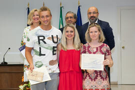 Grupo de alumnos en su graduación del CIE-UMA el Día del Español. Centro Internacional de Español de la Universidad de Málaga. Junio de 2016