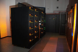 Súperordenador Picasso. Servicio de Supercomputación y Bioinformática (SCBI) de la Universidad de Málaga. Parque Tecnológico de Andalucía. Diciembre de 2007