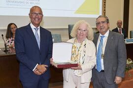 Reconocimiento a personal jubilado. Celebración del 50 Aniversario de la Facultad de Medicina de la Universidad de Málaga. Facultad de Medicina. Octubre de 2022