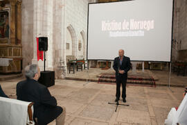 Javier Ramírez presenta el documental "Kristina, princesa de Noruega" en su estreno. Covarrubias, Burgos. Octubre de 2015