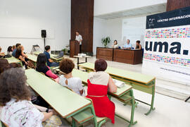 Intervención del alumno Jonas Hofstetter. Graduación de los alumnos del CIE de la Universidad de Málaga. Centro Internacional de Español. Septiembre de 2014