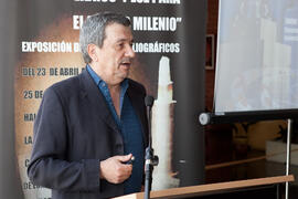 José Javier Laserna en la inauguración de la exposición 'Libros y luz para el tercer milenio'. Biblioteca General. Abril 2015
