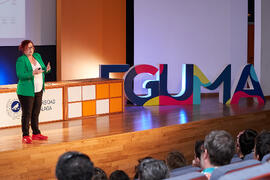 Conferencia "Dialogando" con Clara Grima. Escuela de Ingenierías Industriales de la Universidad de Málaga. Mayo de 2024