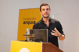 Raúl Sánchez. Presentación del proyecto "Apartamento Tibbaut". V Foro Arquia/Próxima 2016: Futuro Imperfecto. Paraninfo. Octubre de 2016