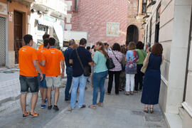 Visita guiada por el centro histórico. Olimpiada Española de Economía, Fase Nacional. Calle Comedias. Málaga. Junio de 2015