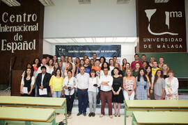 Foto de grupo. Graduación de los alumnos del CIE de la Universidad de Málaga. Centro Internacional de Español. Mayo de 2015