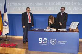 Toma de posesión de Miriam Seghiri Domínguez como catedrática del Área de Traducción e Interpretación (Lengua Inglesa) de la Universidad de Málaga. Paraninfo. Diciembre de 2022